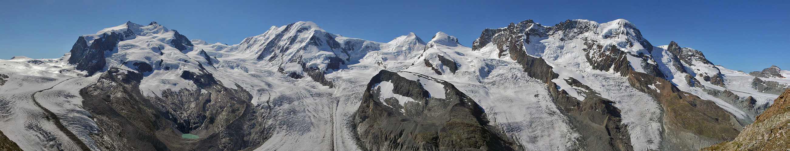 Mit der klassischen Sicht vom Gornergrat hoch über dem Walliser Zermatt...