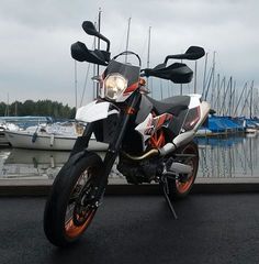 Mit der KTM 690 SMC am Steinhuder Meer