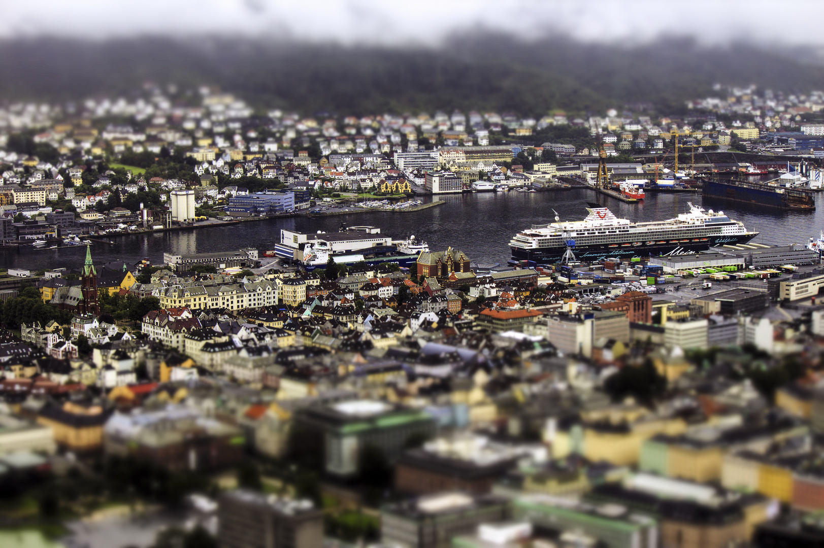 Mit der "Mein Schiff 2" in Bergen, Norwegen