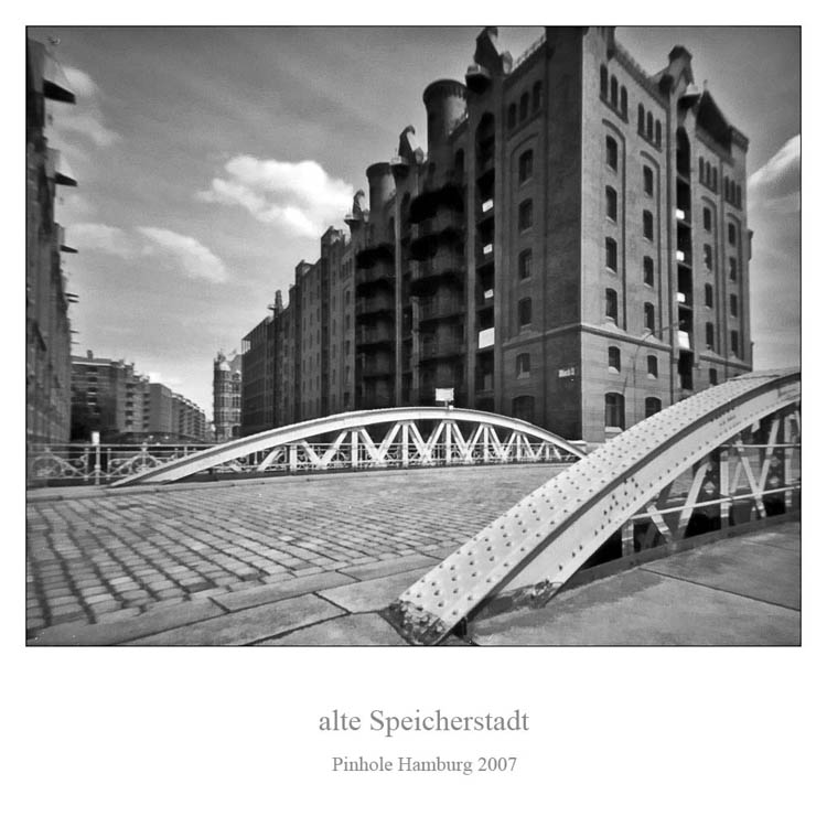 mit der Pinhole in der Speicherstadt / Hamburg