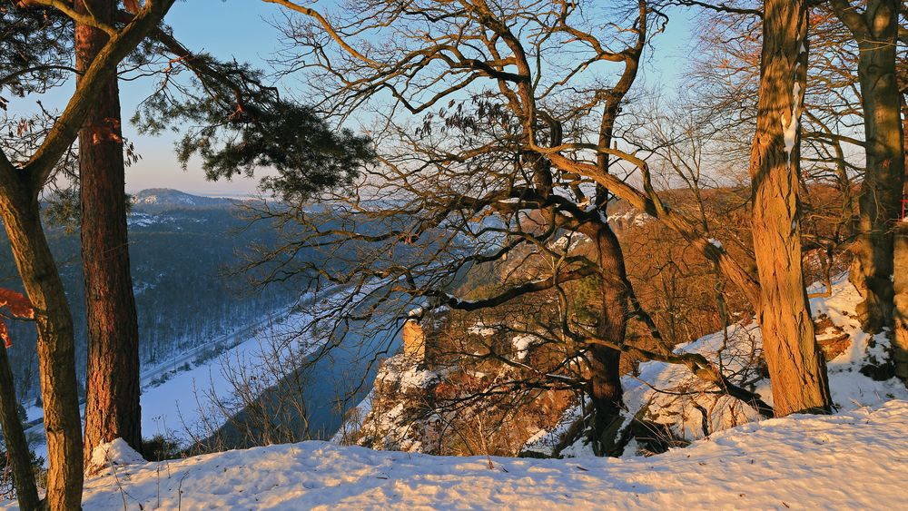 Mit der Sonne im Rücken hatte ich gestern  viel Freude an diesem Morgen auf der Basteiaussicht...