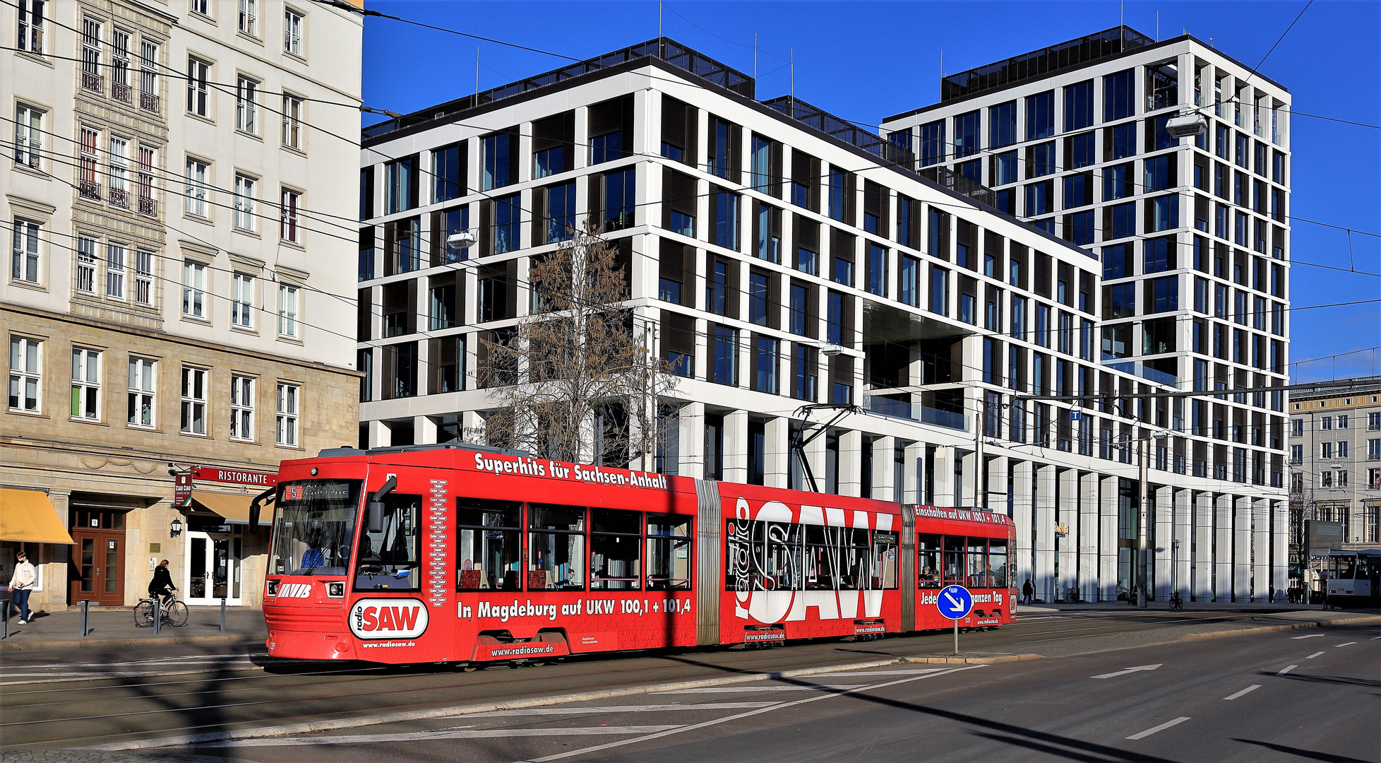 Mit der Straßenbahn...