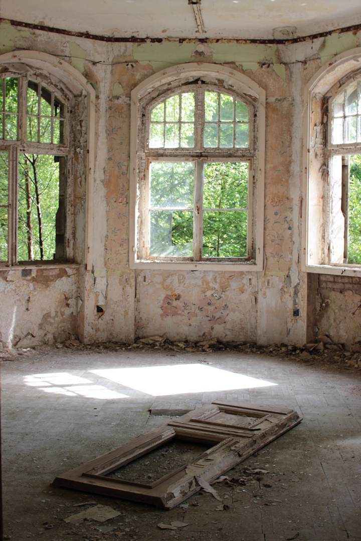 Mit Der Tür Ins Haus Fallen Mit Der Tür Ins Haus Fallen