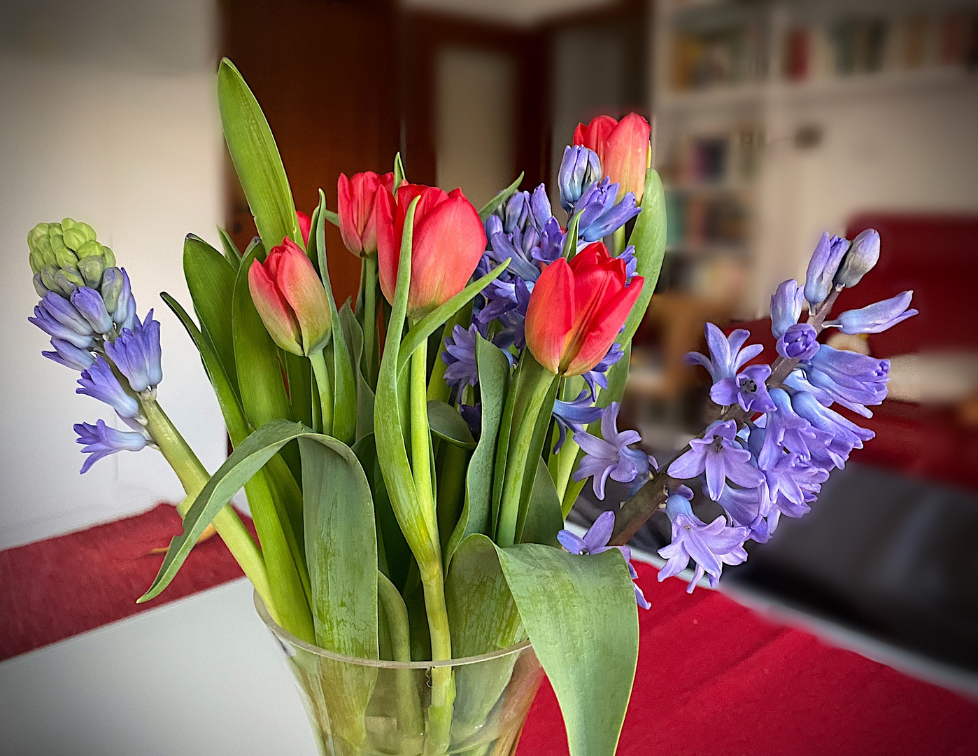 Mit diesem netten Blumenstrauß ...