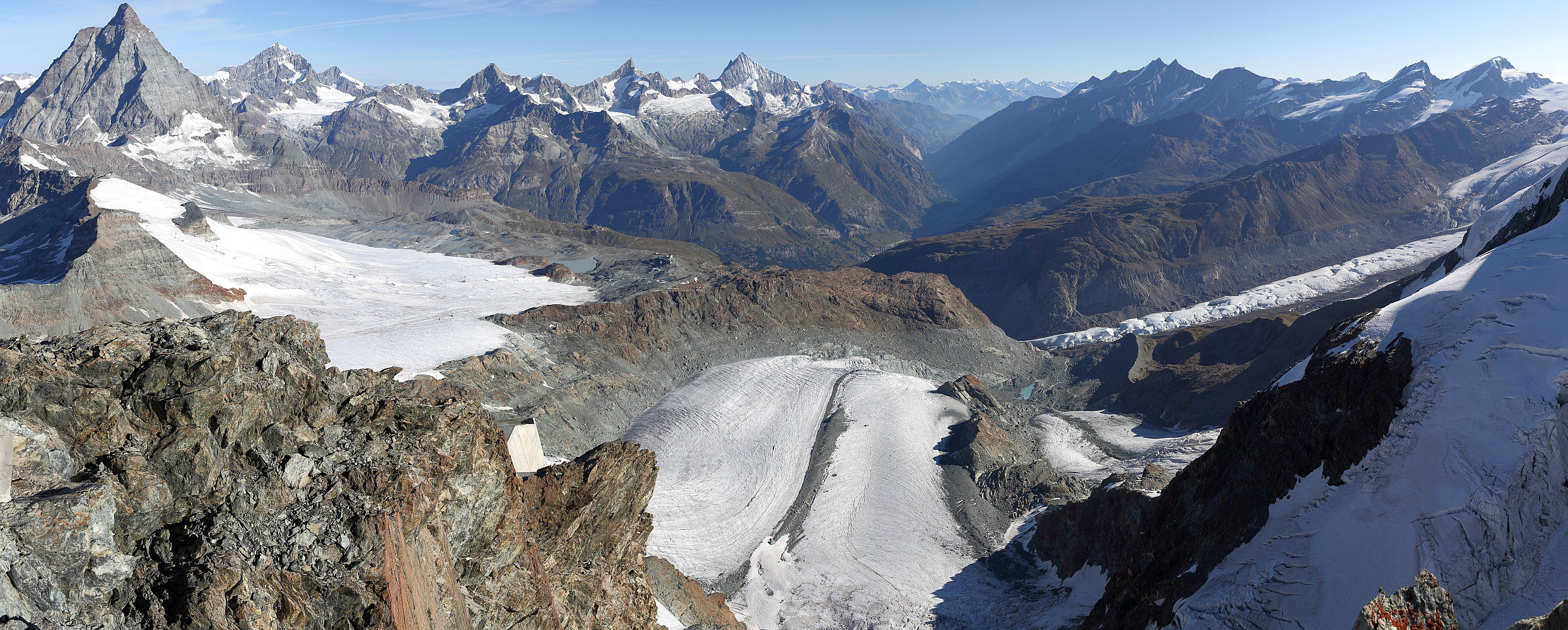 Mit diesem Panorama aus 3888m Höhe  vom Kleinmatterhorn fing alles an...