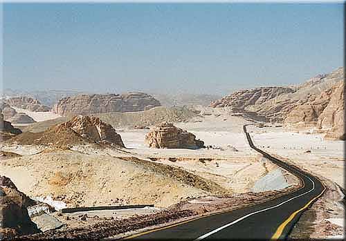 Mit einem Geländewagen durch den Sinai