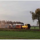 Mit einem Güterzug im goldfarbenen Morgenlicht bei Naundorf