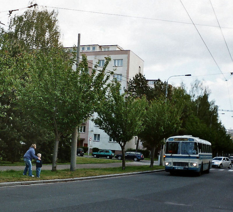 Mit einem solchen Bus ist Mutti noch zur Schule gefahren