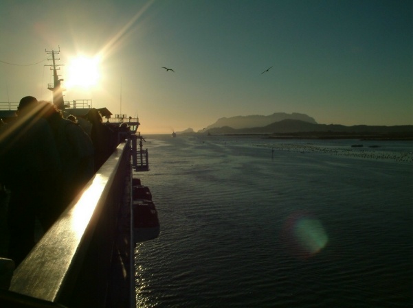 mit getrübten Blick am morgen an Deck