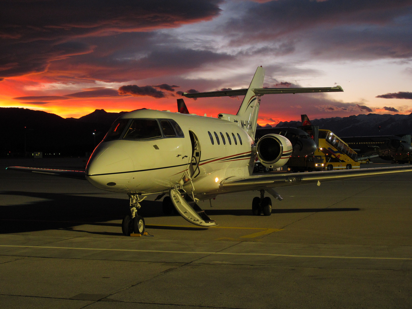 Mit Hawker 800 in Salzburg