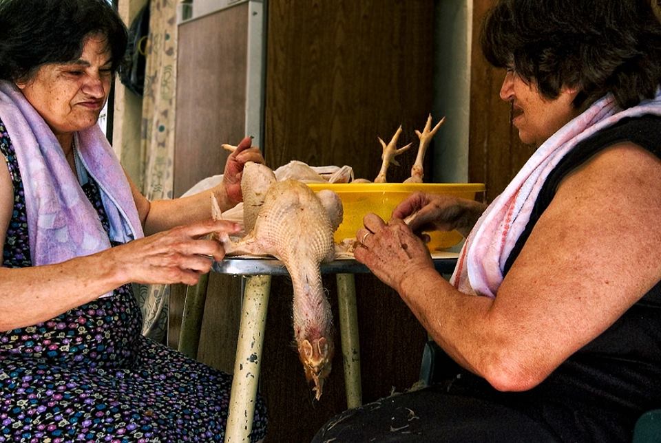 Ein Hühnchen Rupfen Ein Hühnchen Rupfen