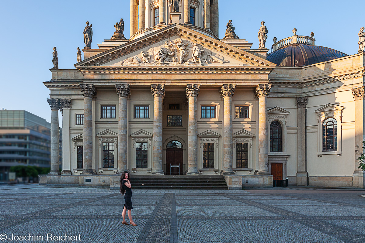 Mit Maria auf dem Gendarmenmarkt in Berlin