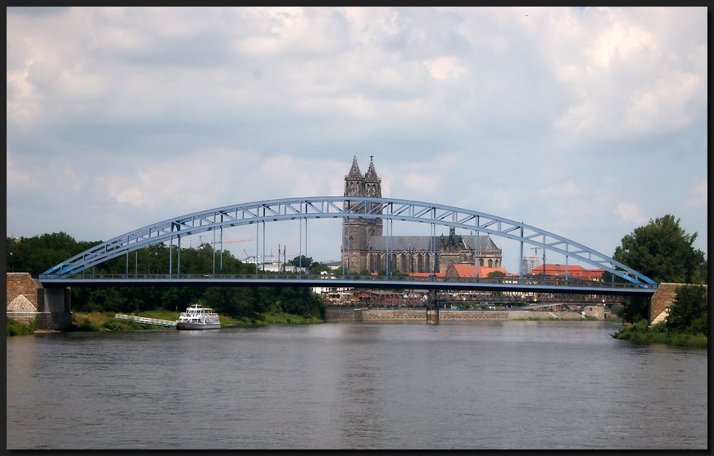 ...Mit ´nem Bötchen auf der Elbe...