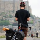 mit Rad und Baguette am Mont St-Michel