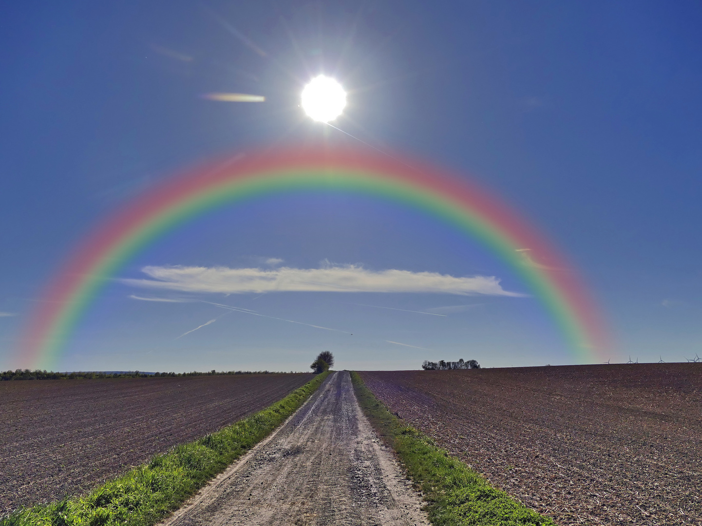 mit Regenbogen