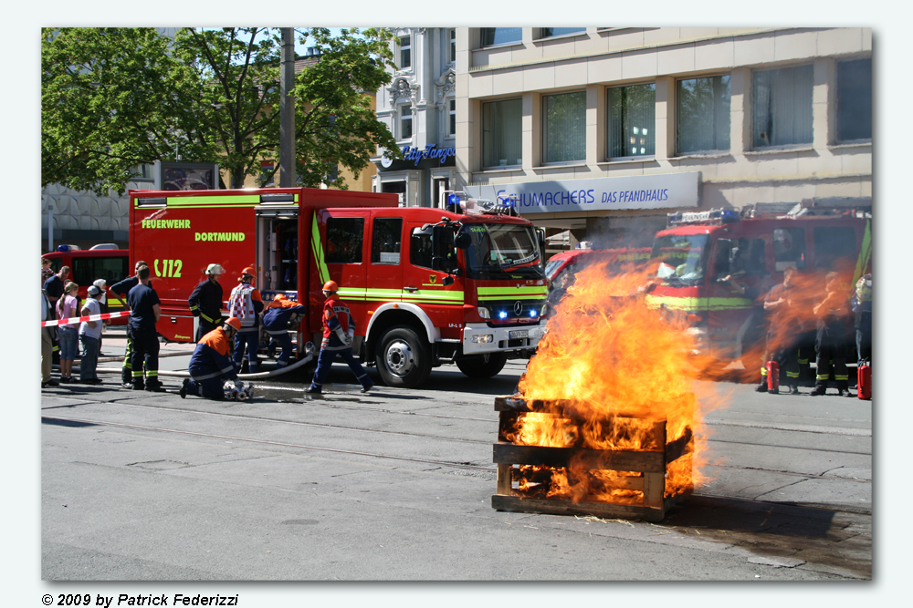 Mit Richtigen Feuer zu üben macht doppelt Spaß