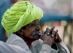 Mit Turban am Pushkar Mela