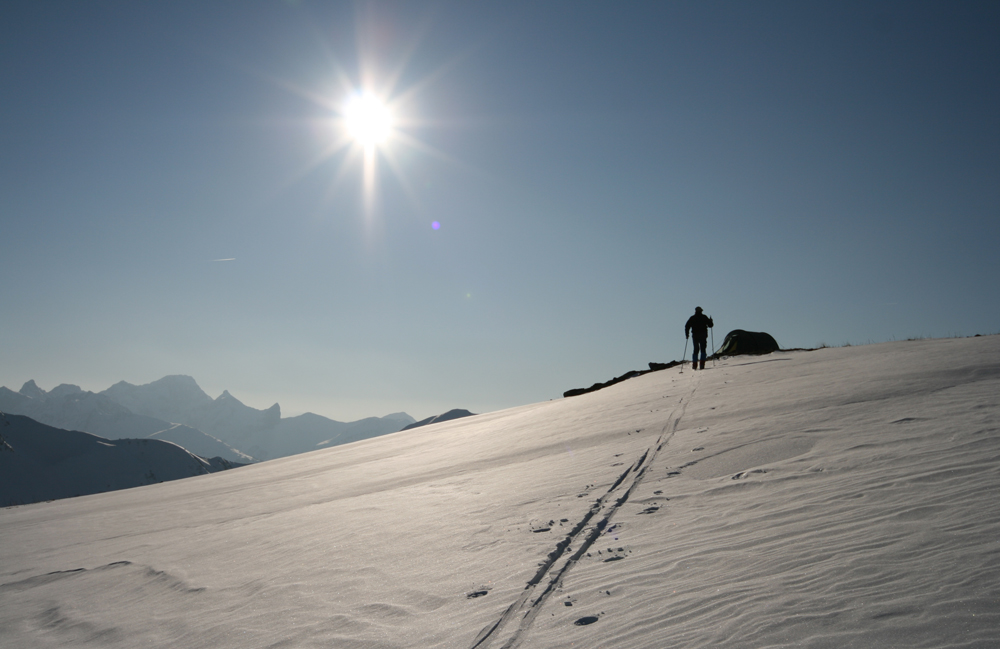 Mit Zelt und SLR auf Skitour in den Bergen