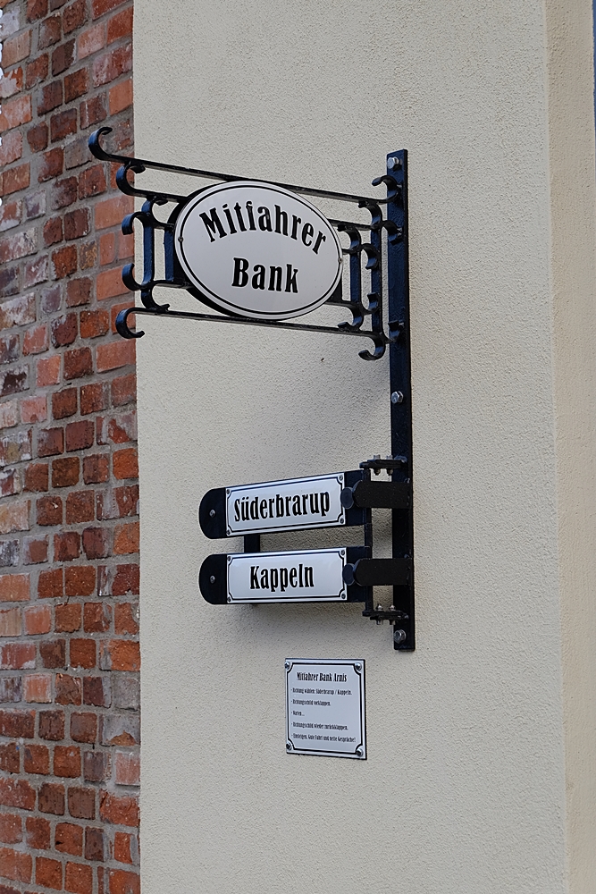 Mitfahrerbank