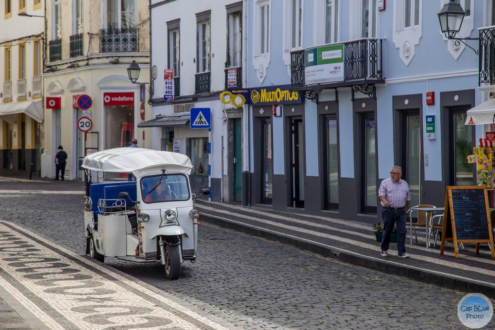 Mitfahrgelegenheit durch Ponta Delgada