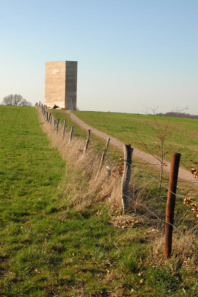 Mitgebracht von unserer Kapellentour: Monolith für einen Heiligen