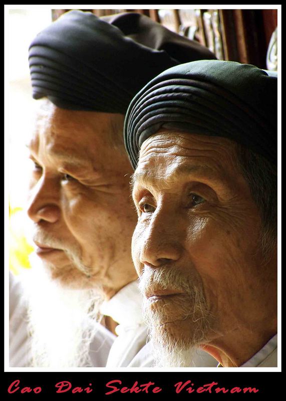 Mitglieder der CaoDai Sekte in Südvietnam
