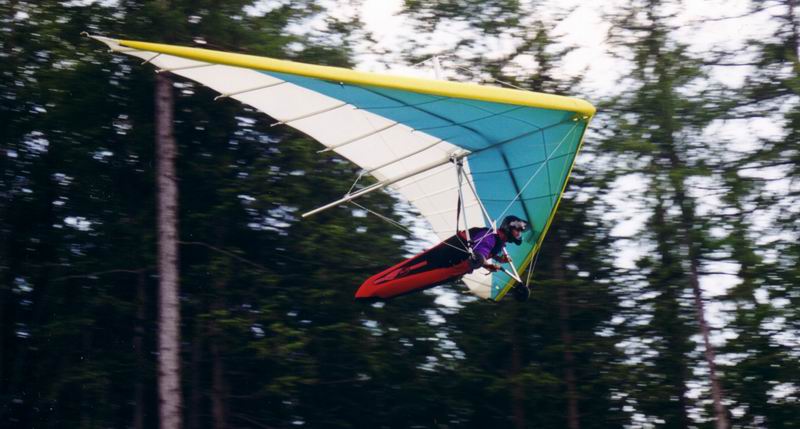 Mitschwenk beim Start eines Drachenfliegers