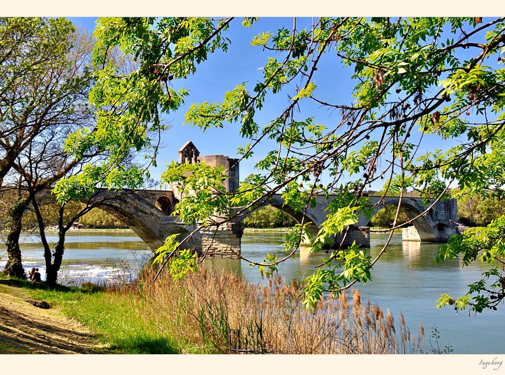 Mittagspause am linken Rhône-Ufer