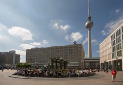 Mitte - Alexanderplatz - Brunnen der Völkerfreundschaft - 14