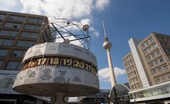 Mitte - Alexanderplatz - Weltzeituhr and Fernsehturm - 05