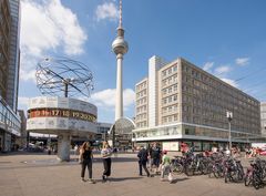 Mitte - Alexanderplatz - Weltzeituhr and Fernsehturm - 06