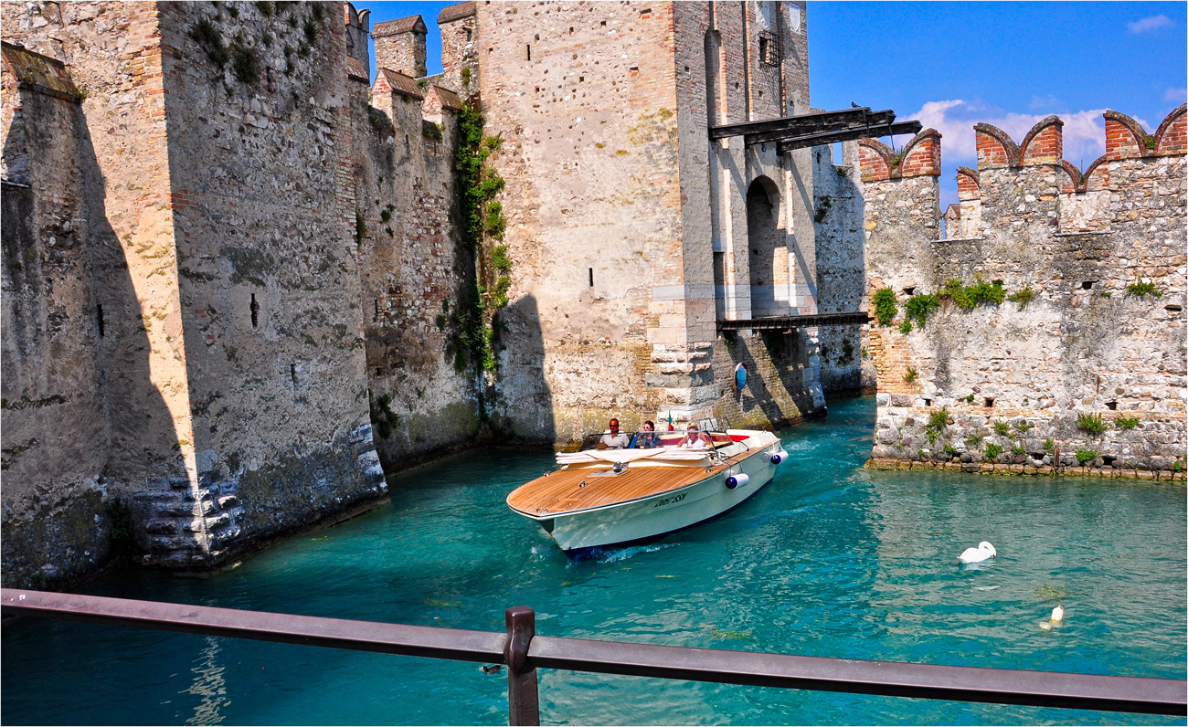 MITTELALTER UND MODERNE-SIRMIONE -GARDASEE