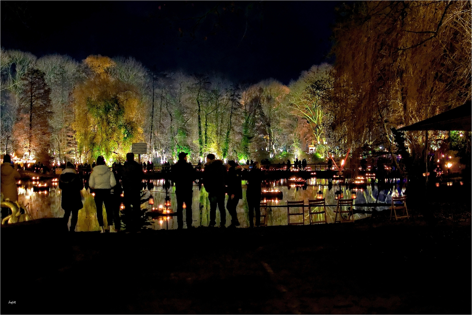 Mittelalterlicher LichterWeihnachtsmarkt DortmundFredenbaumpark Foto