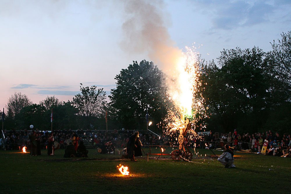 Mittelalterliches Feuerwerk "Alchemist Hermerlin"_2