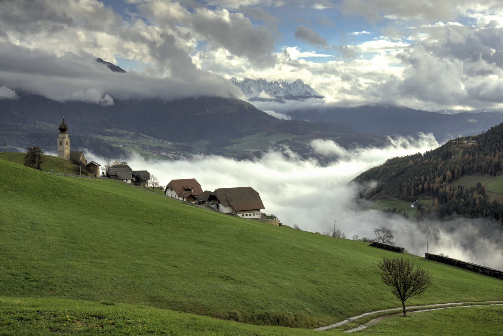 Mittelberg am Wolkenmeer