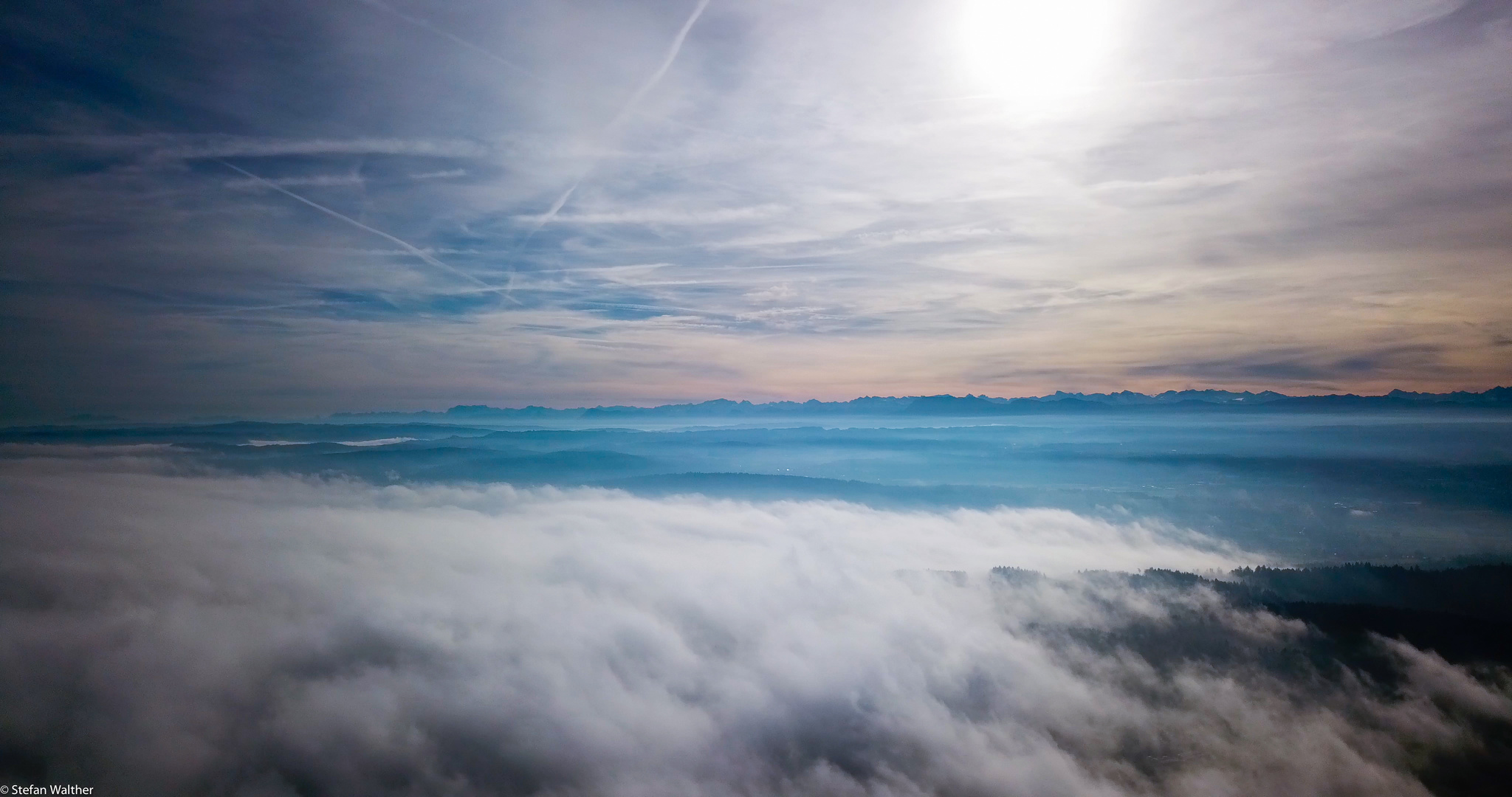 "Mittelland Alpen Nebel Aquarell"