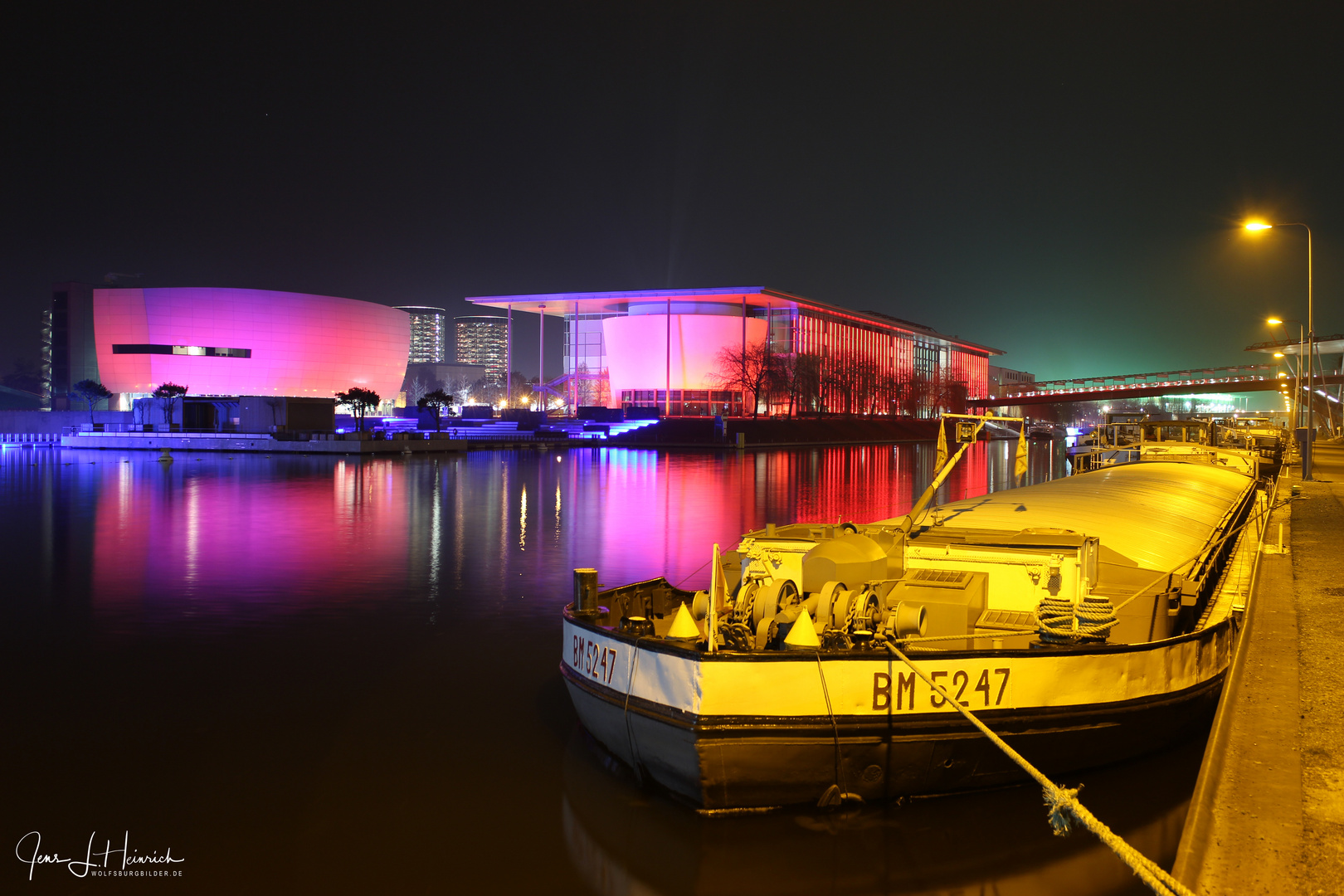 Mittellandkanal und Autostadt Wolfsburg