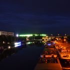 Mittellandkanal und Volkswagenarena bei Nacht