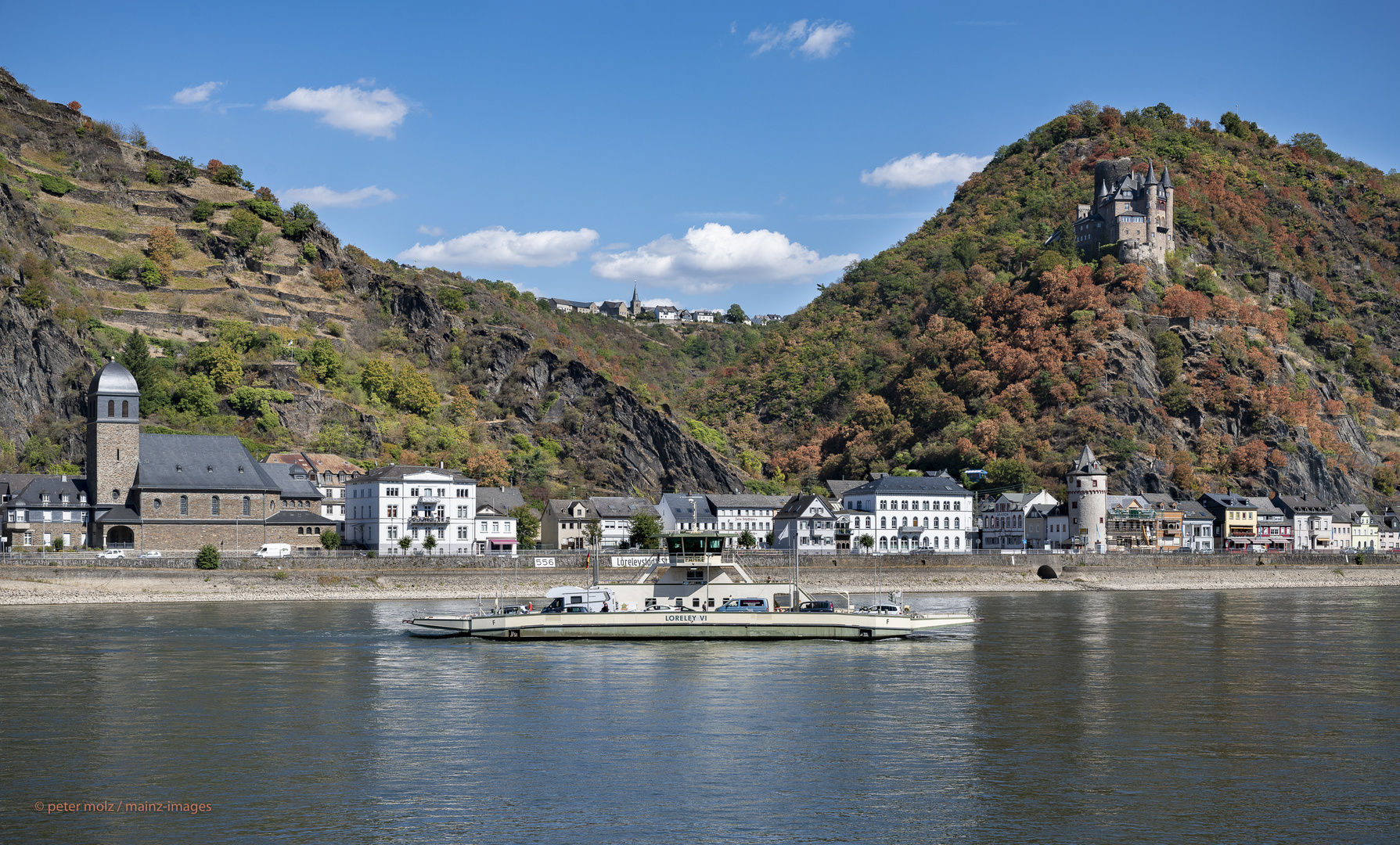 Mittelrheintal - Blick auf St. Goarshausen & Burg Katz