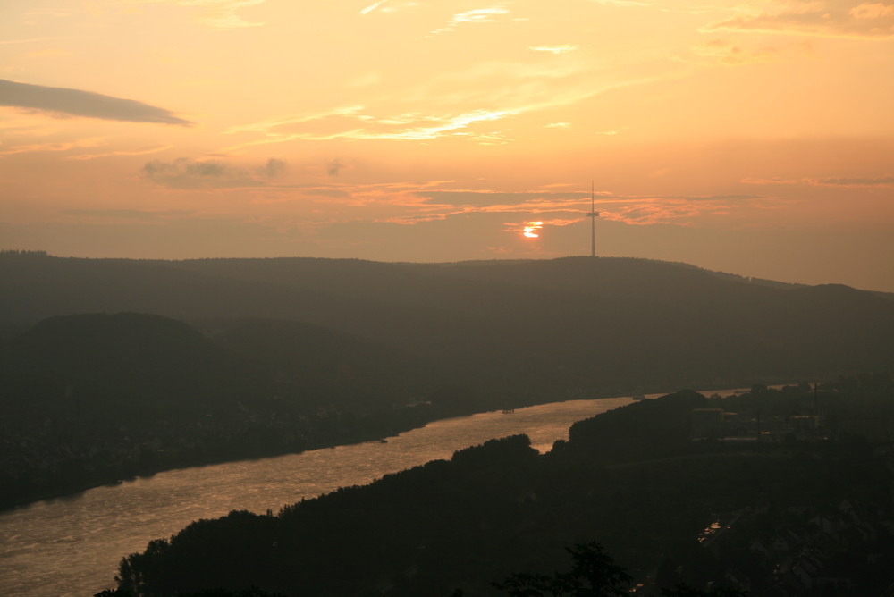 Mittelrheintal im Sonnenuntergang