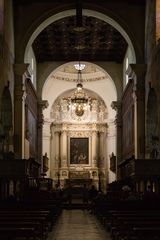 Mittelschiff und Altar des Doms von Syrakus