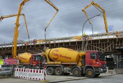 Mittelteil zweite Bundesstraßenbrücke ( I)