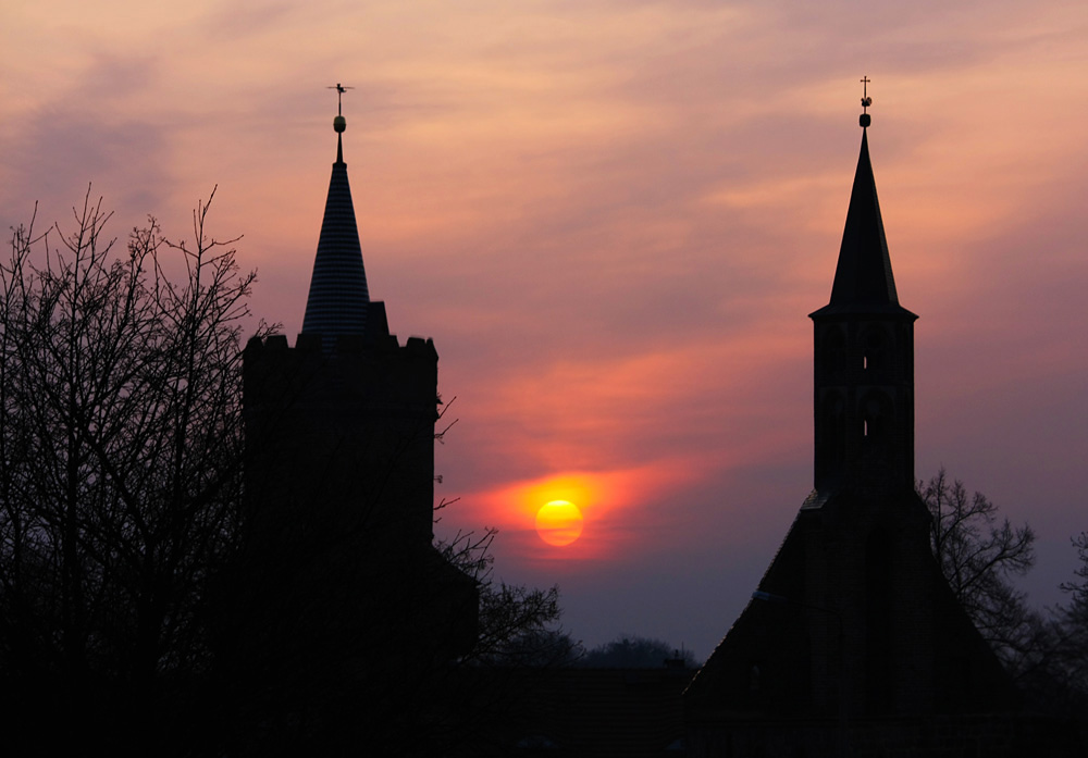 Mitteltorturm und Heiliggeistkirche