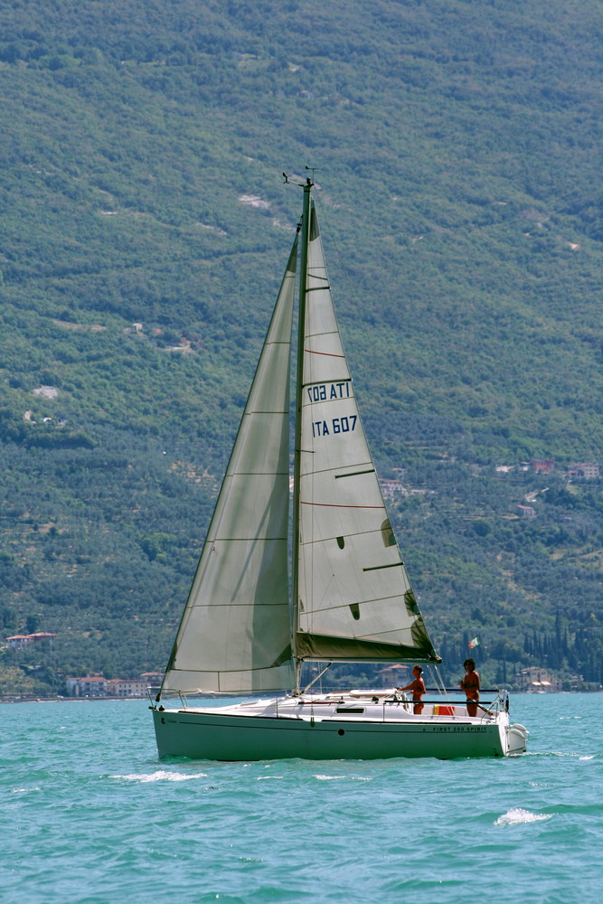 Mitten auf dem Gardasee