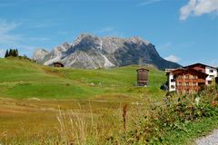 Mitten "auf der Wiese" in Oberlech…