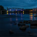 Mitten aus der Elbe