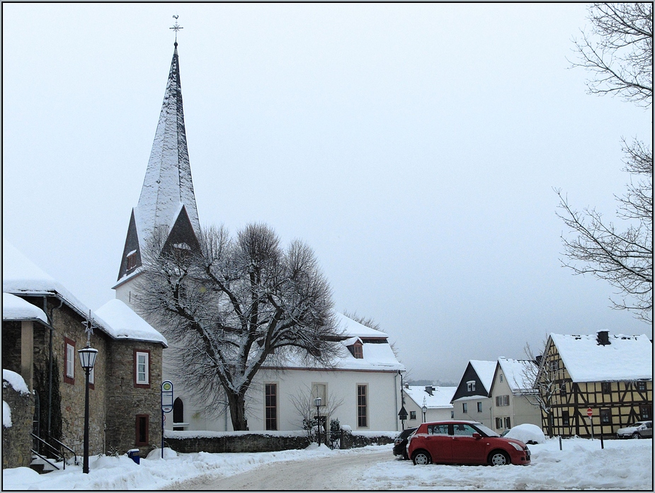 mitten im Dorf