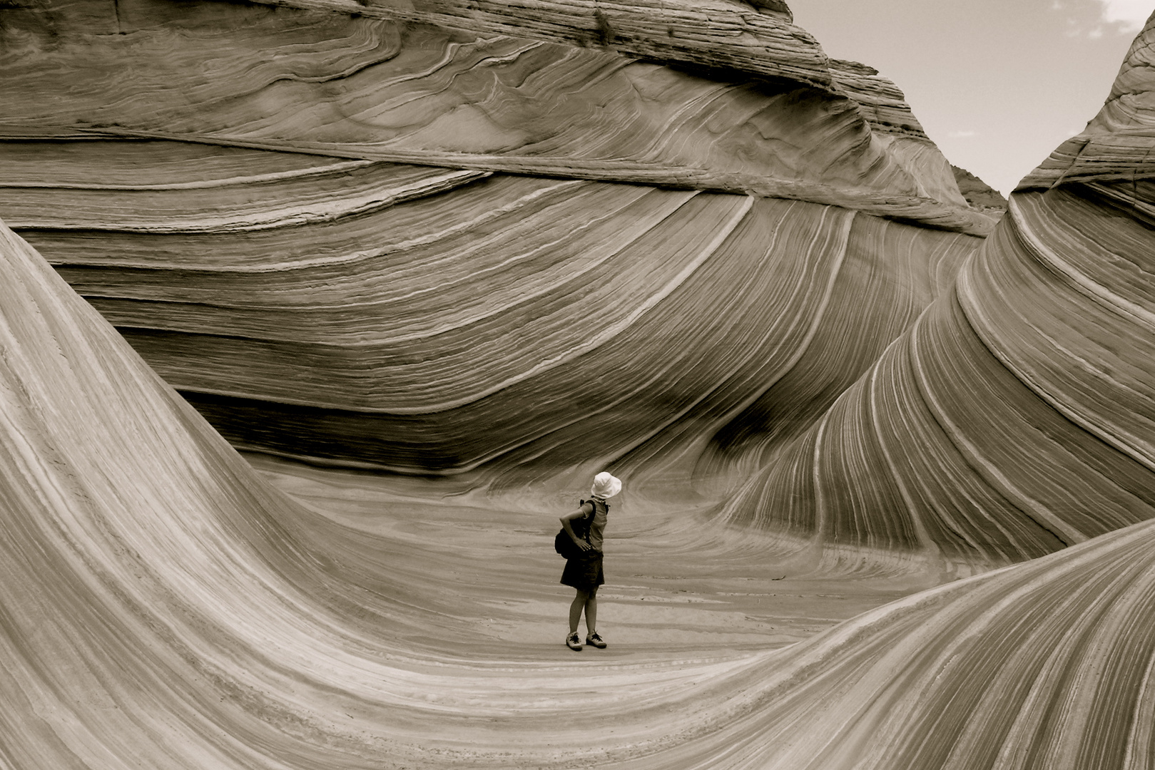 Mitten in der Welle aus Stein