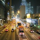 Mitten in Hong Kong bei Nacht