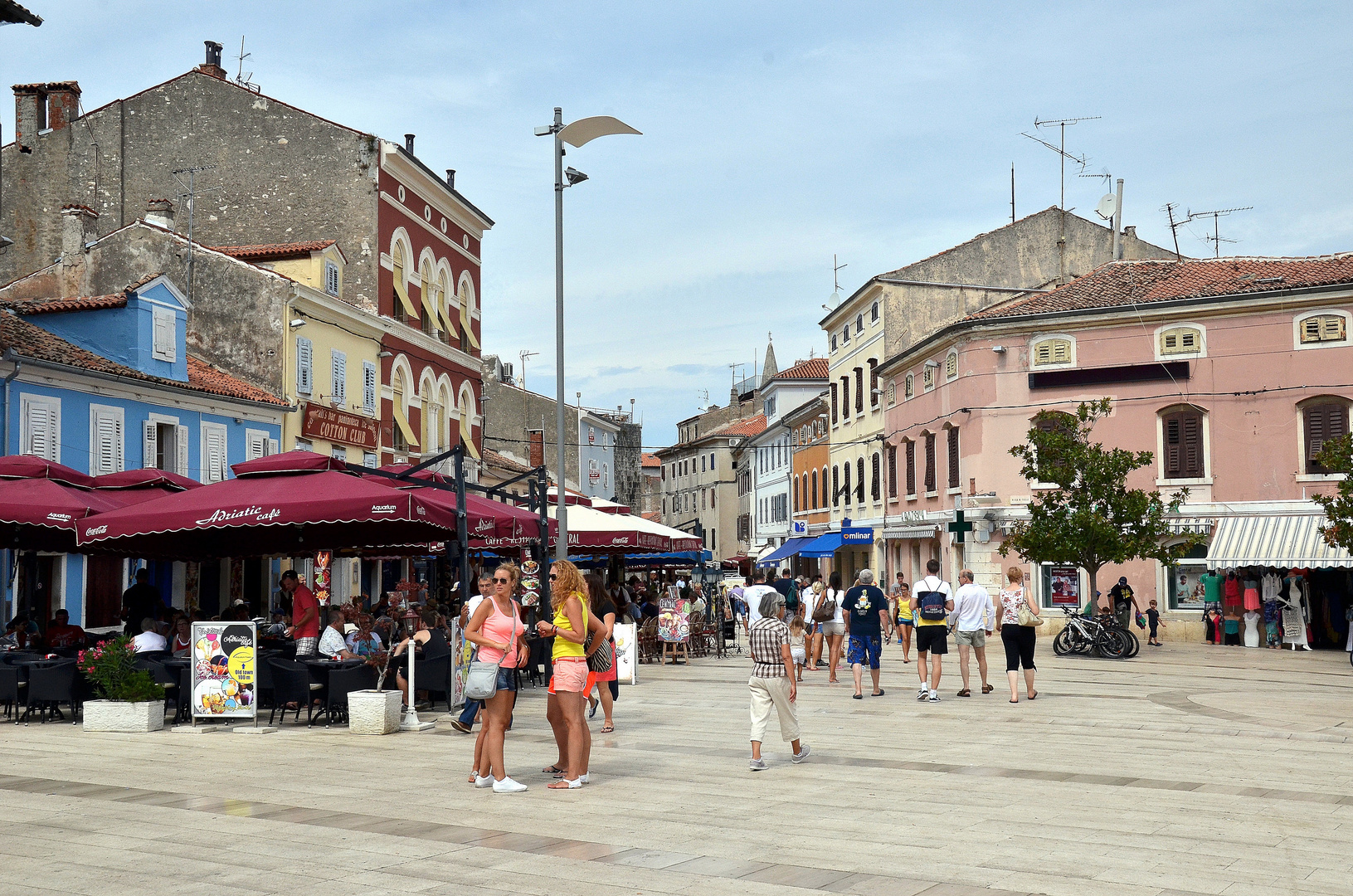 mitten in porec